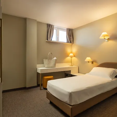 Nettuno Hotel Bardolino